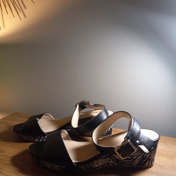 Cato low wedge sandal - Picture 1 of 5